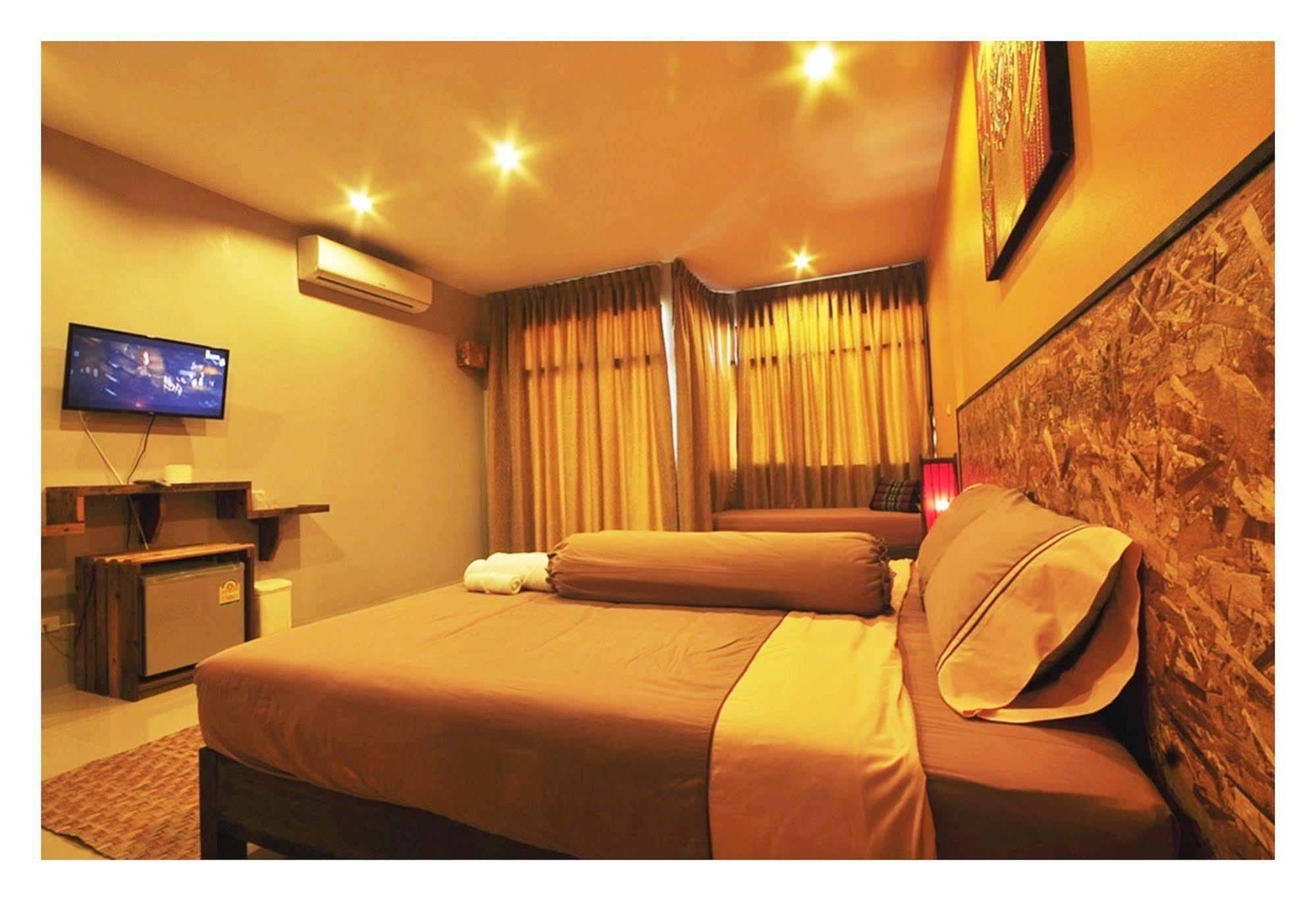 The Bedroom Nai Harn Beach Exterior photo